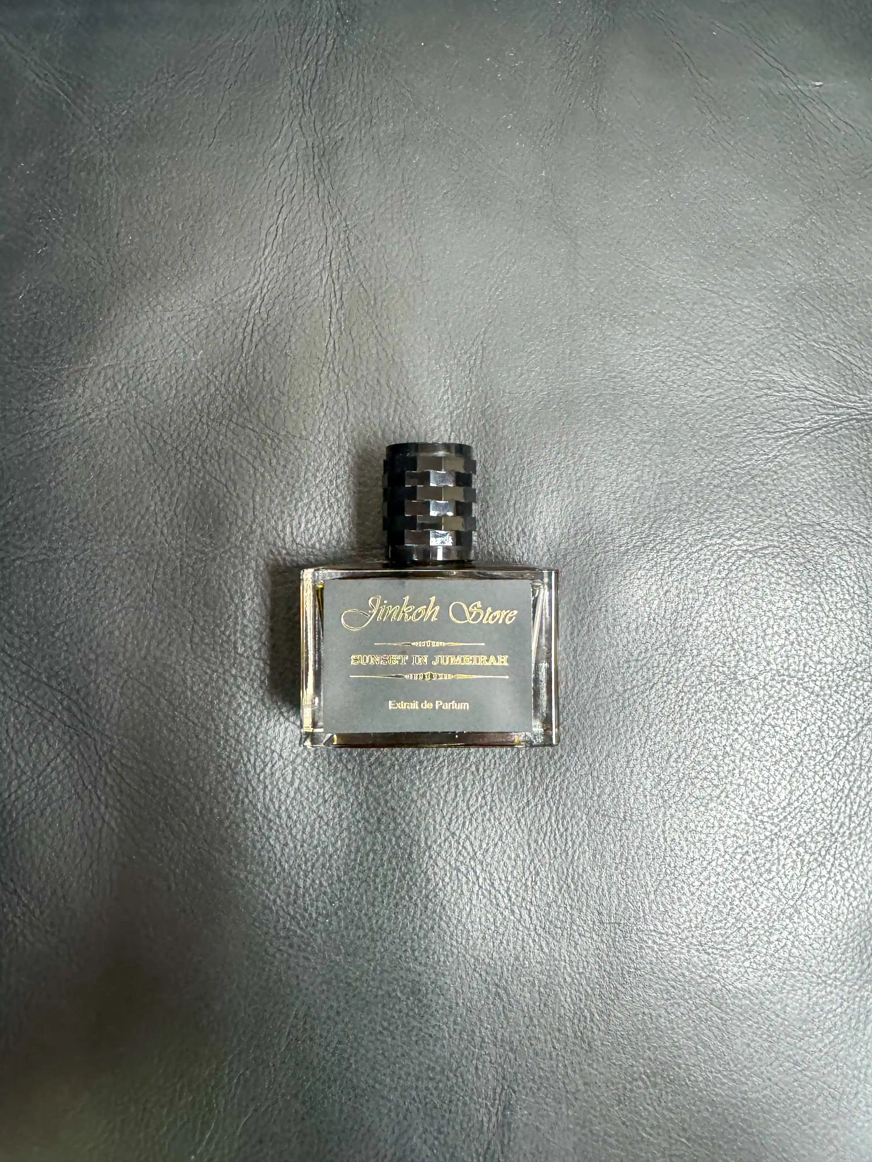 黑色美食:Jinkoh Store Sunset in Jumeirah 朱美拉日落